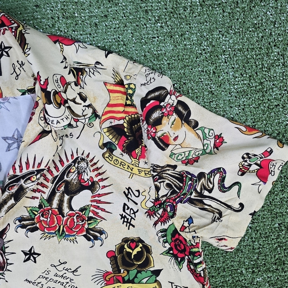 Ed Hardy Mens Size Small Y2k All Over Graphic Tattoo Art Beige Button Down Shirt — image 5 of 8